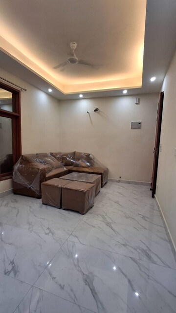 Living Room in 1 BHK Builder Floor at Freedom Fighters Enclave – for Rent