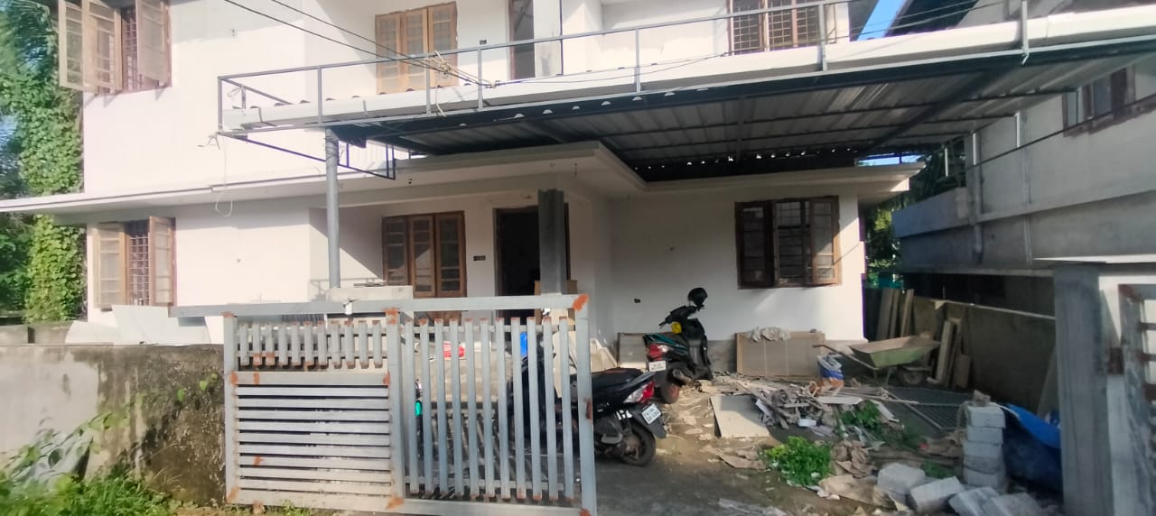 3 BHK + Servant Room,Study Room,Extra Room Independent House For Sale in Kuttoor