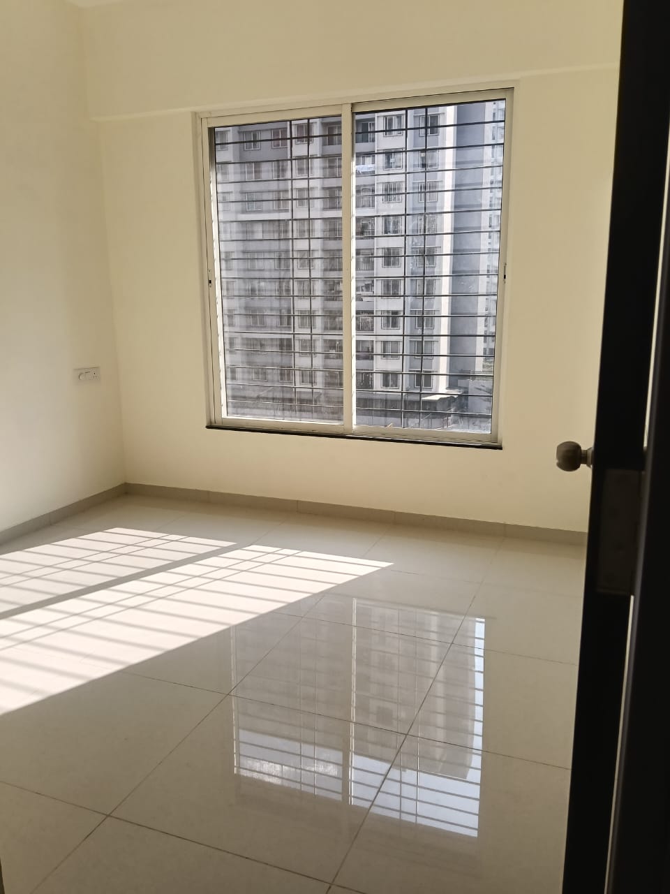 2 BHK + Extra Room Apartment For Rent in Kolte Patil Life Republic