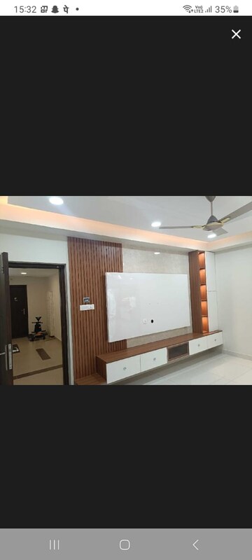 Room in 3 BHK Apartment at Honer Aquantis, Gopanpally – for Rent