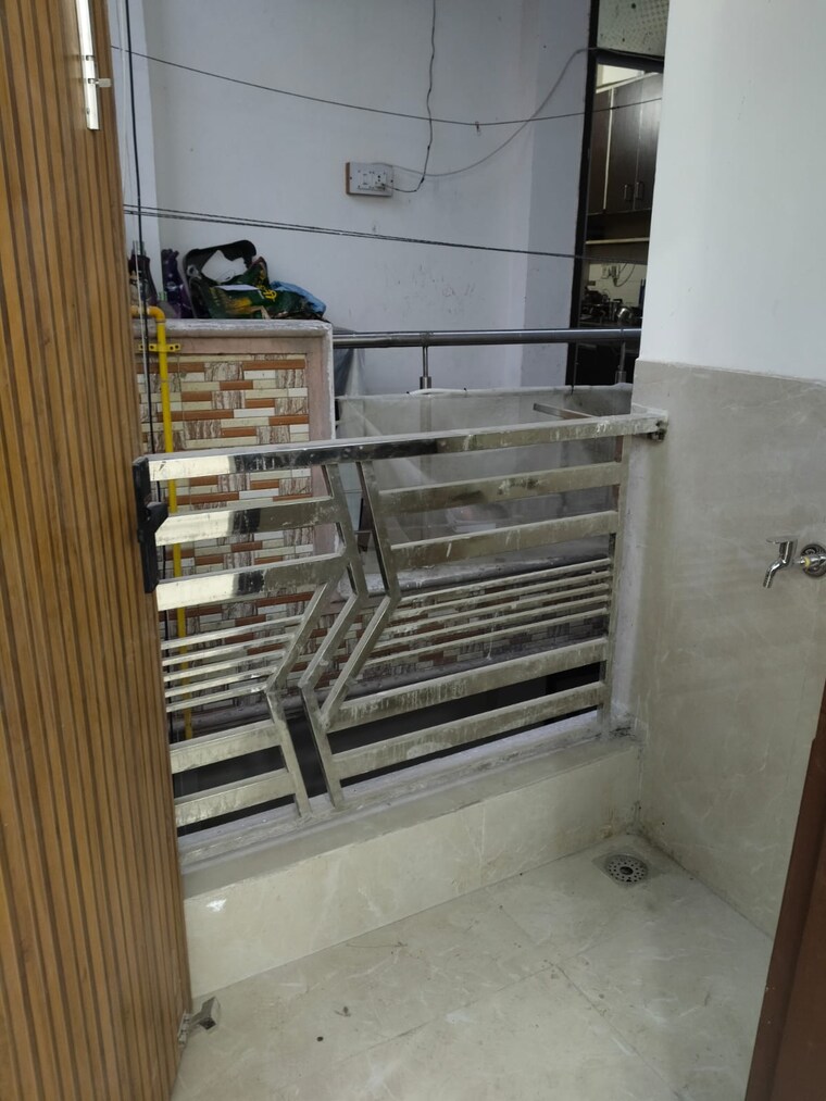 Balcony, govindpuri 2 Bedroom 610 Sq.Ft. Builder Floor In Govindpuri Delhi 9708739
