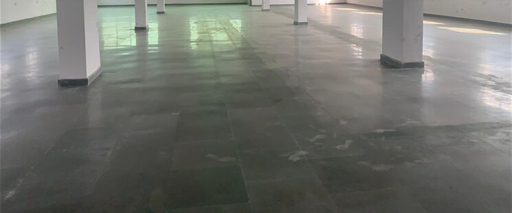  Parking, sector 63 Commercial Office Space 5000 Sq.Ft. In Sector 63 Noida 9708694