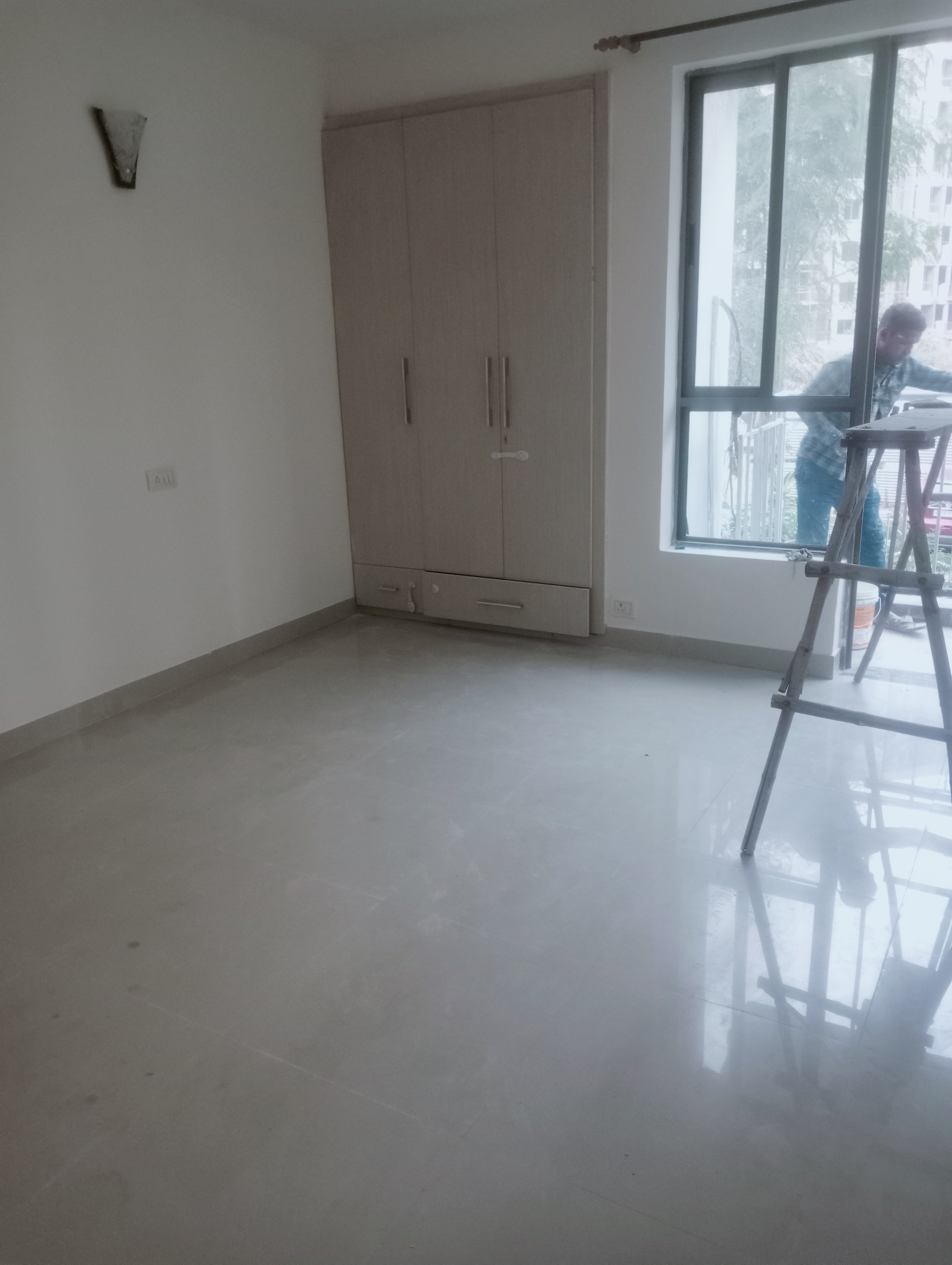 4 BHK + Servant Room Apartment For Rent in Sector 33