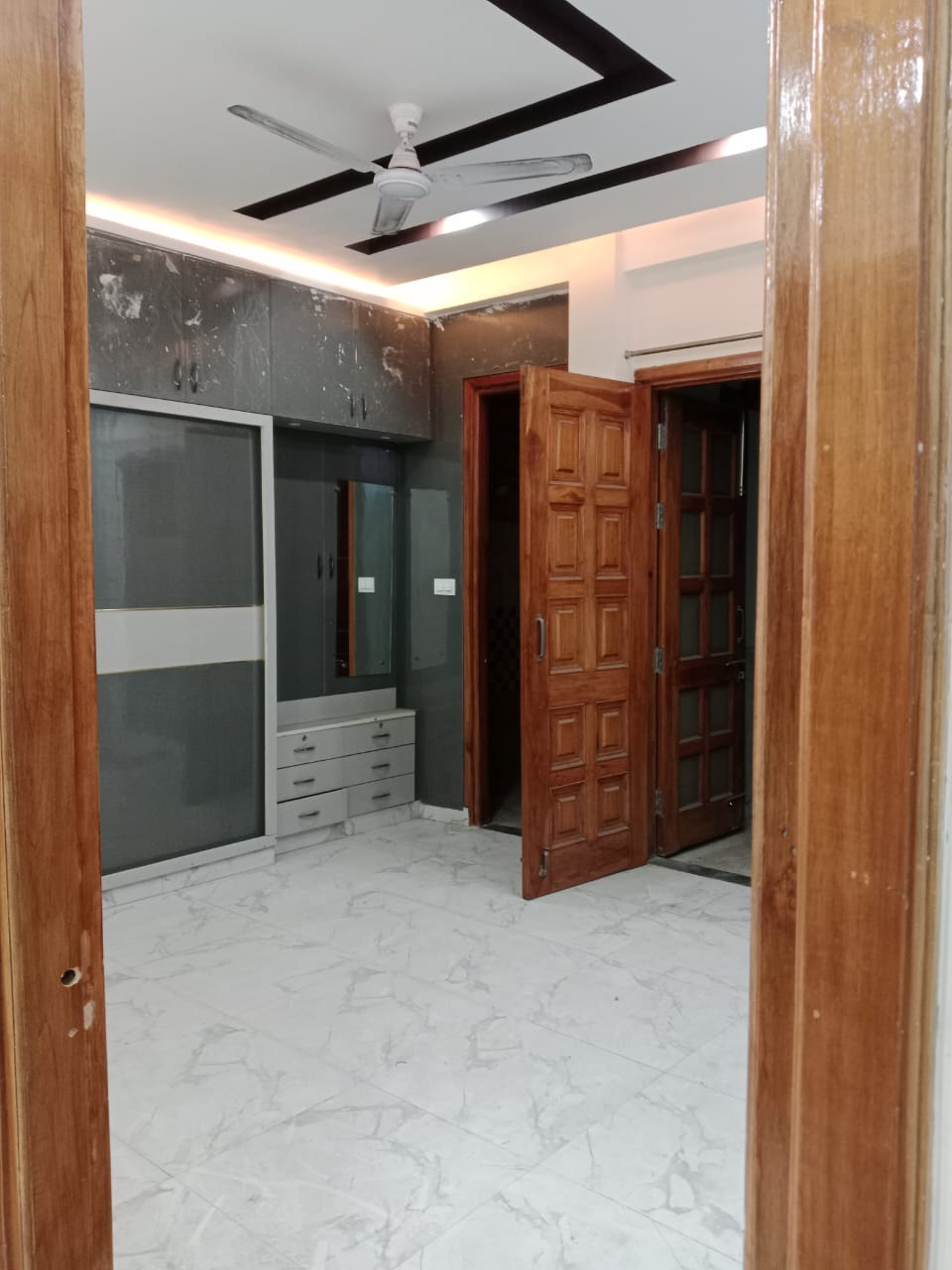 2 BHK + Study Room Apartment For Rent in RWA Apartments Sector 116