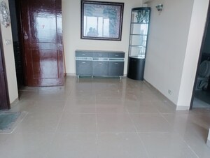Room in 3 BHK Apartment at Vatika City, Sector 49 – for Rent