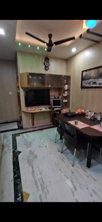 2 BHK Independent House For Rent in Jankipuram