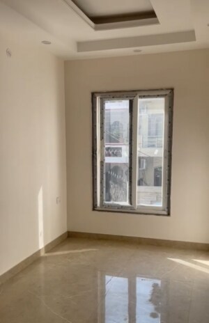 Room in 3 BHK Builder Floor at Sector 21c – for Sale