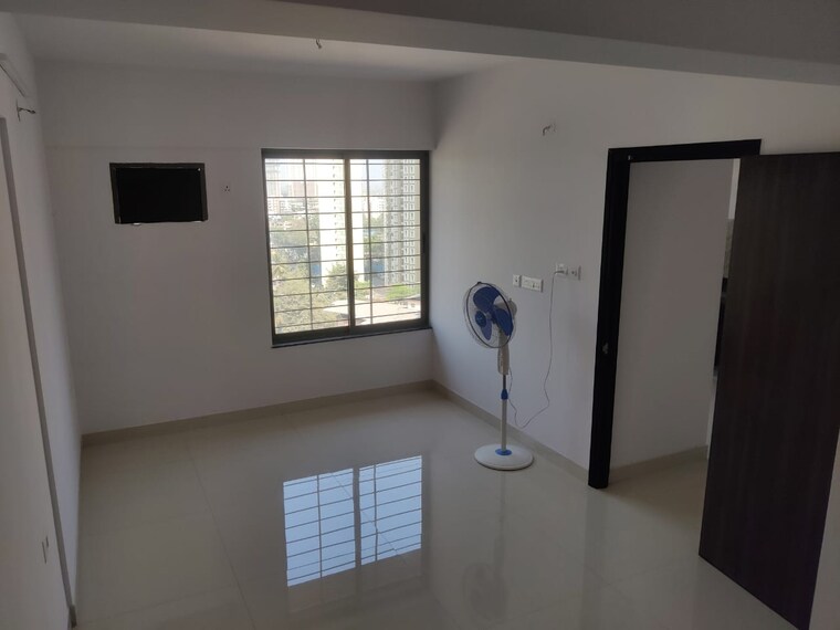 Room, lodha-crown-quality-homes 1 Bedroom 417 Sq.Ft. Apartment In Majiwada Thane 9708937