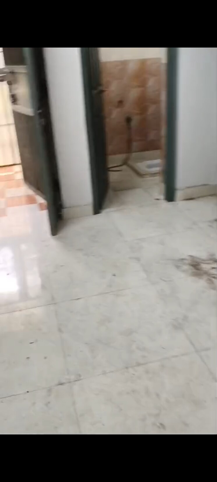 Room, vaishali sector 6 2 Bedroom 700 Sq.Ft. Builder Floor In Vaishali Sector 6 Ghaziabad 9709172