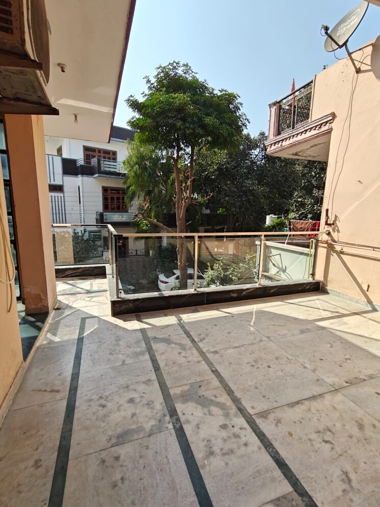 Balcony, vipul-tatvam-villas 4 Bedroom 3168 Sq.Ft. Apartment In Sector 48 Gurgaon 9708924