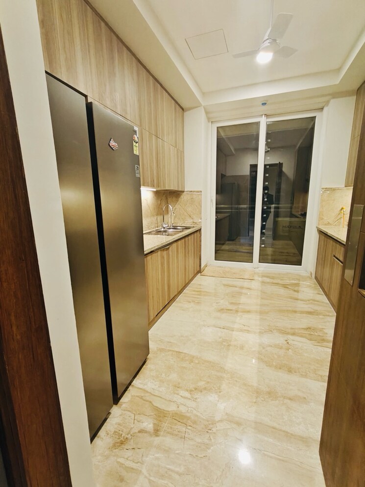 Kitchen, ambience-creacions 3.5 Bedroom 3090 Sq.Ft. Apartment In Sector 22 Gurgaon 9709197