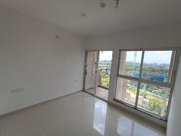 Room in 3 BHK Apartment at Godrej Boulevard, Manjari – for Rent