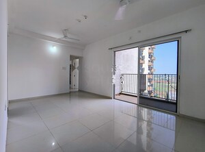 Room in 3 BHK Apartment at Godrej Boulevard, Manjari – for Rent