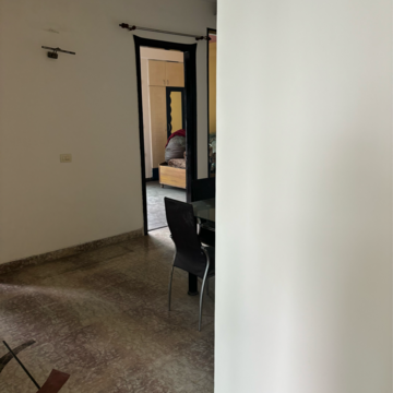 Room in 3 BHK Apartment at Mahagun Maple, Sector 51 – for Sale