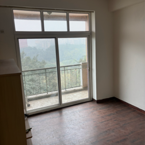 Room in 3 BHK Apartment at Mahagun Maple, Sector 51 – for Sale