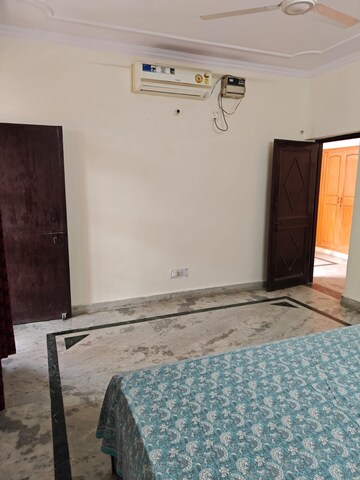 Bedroom in 4 BHK Apartment at Vipul Tatvam Villas, Sector 48 – for Rent