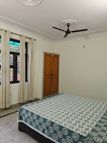 Bedroom in 4 BHK Apartment at Vipul Tatvam Villas, Sector 48 – for Rent