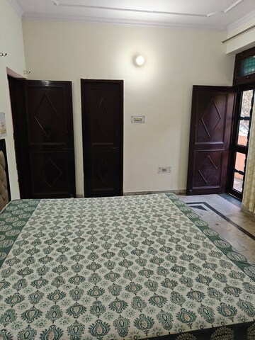 Bedroom in 4 BHK Apartment at Vipul Tatvam Villas, Sector 48 – for Rent