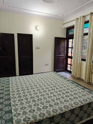 Bedroom in 4 BHK Apartment at Vipul Tatvam Villas, Sector 48 – for Rent