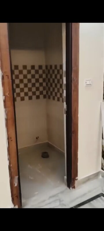 Bathroom in 1 BHK Builder Floor at Vaishali Sector 6 – for Sale