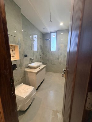 Bathroom in 4 BHK Apartment at Vipul Tatvam Villas, Sector 48 – for Rent