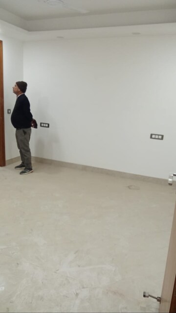 Room in 4 BHK Builder Floor at Freedom Fighters Enclave – for Sale