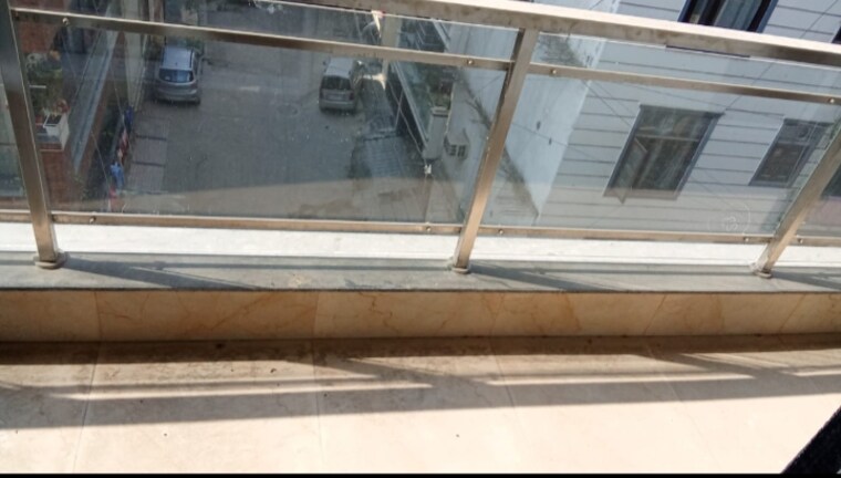 Balcony, freedom fighters enclave 4 Bedroom 1810 Sq.Ft. Builder Floor In Freedom Fighters Enclave Delhi 9709734