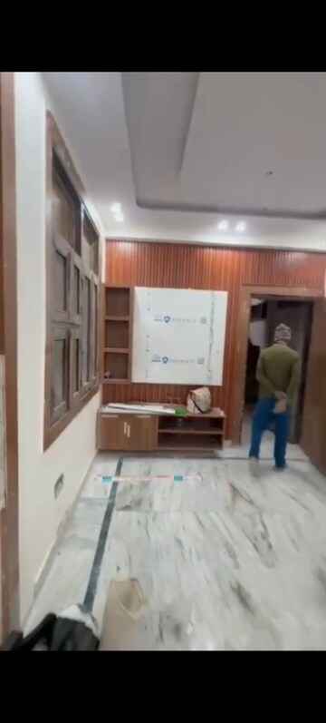 Room in 1 BHK Builder Floor at Vaishali Sector 2 – for Sale