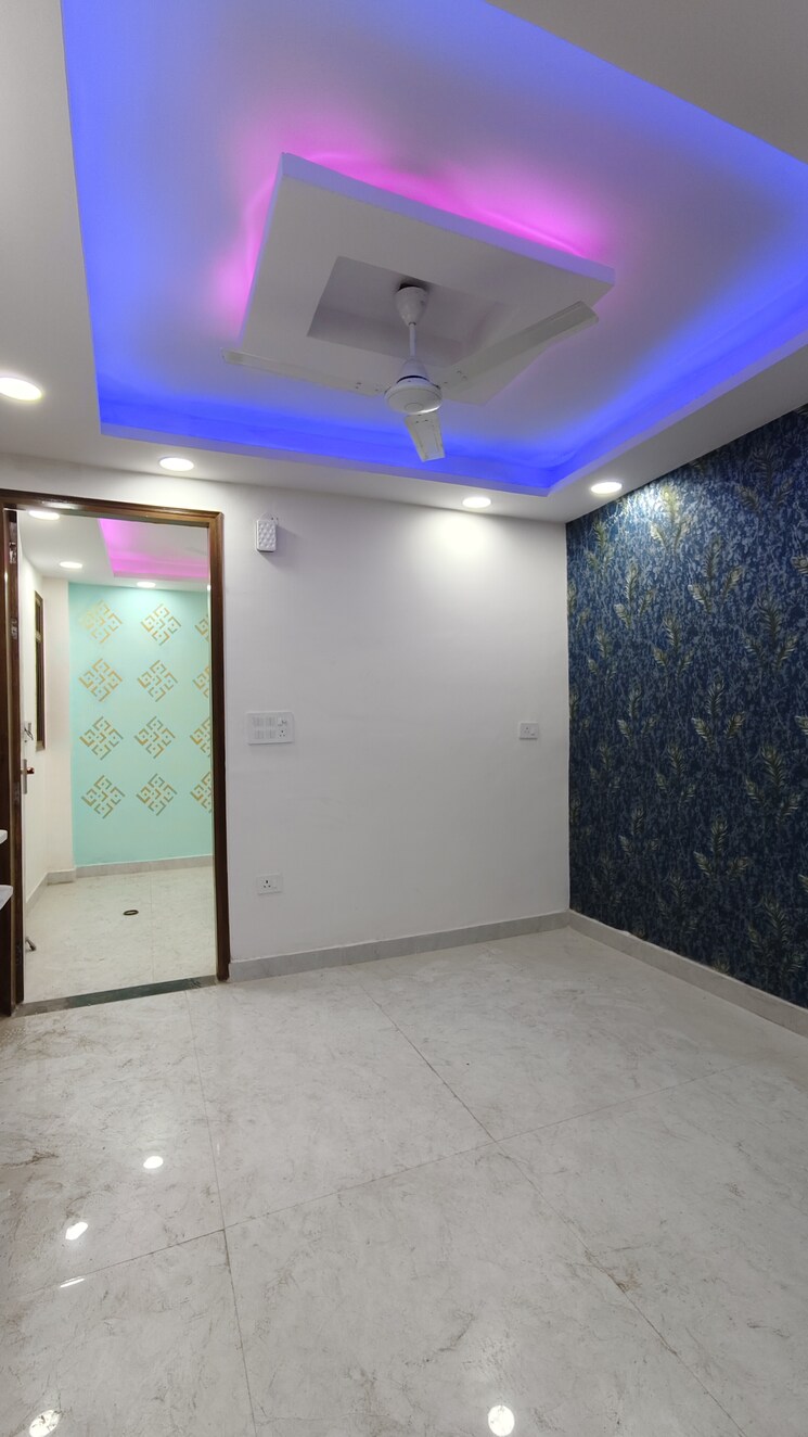 Room, govindpuri 1.5 Bedroom 405 Sq.Ft. Builder Floor In Govindpuri Delhi 9709528