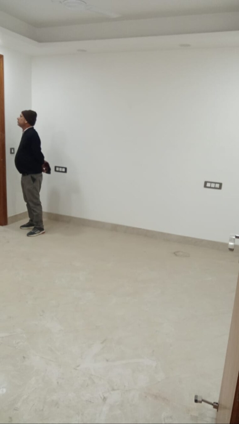 Room, freedom fighters enclave 4 Bedroom 1810 Sq.Ft. Builder Floor In Freedom Fighters Enclave Delhi 9709514