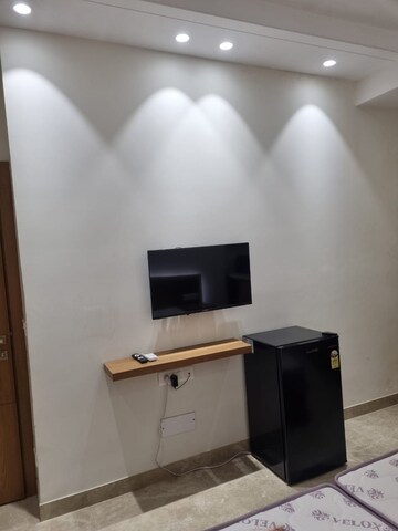 Kitchen in 4 BHK Apartment at Vipul Tatvam Villas, Sector 48 – for Rent