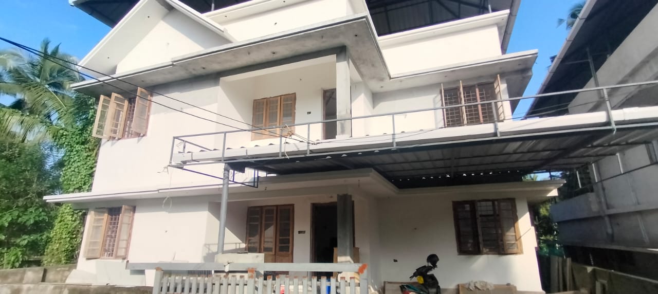 4 BHK + Servant Room,Study Room,Extra Room Independent House For Sale in Kuttoor