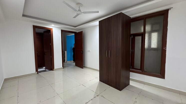Room, sultanpur 3 Bedroom 1400 Sq.Ft. Apartment In Sultanpur Delhi 9709894