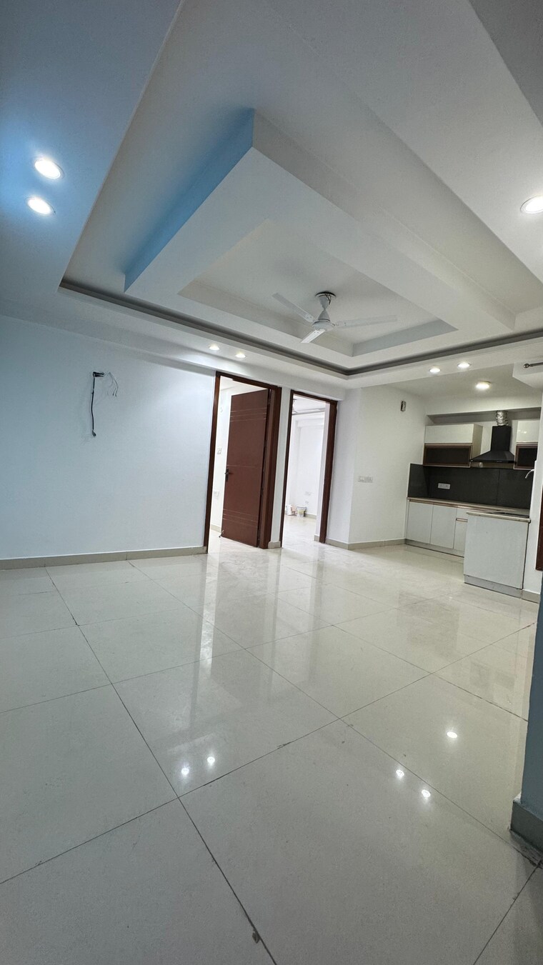 undefined, sultanpur 3 Bedroom 1400 Sq.Ft. Apartment In Sultanpur Delhi 9709894