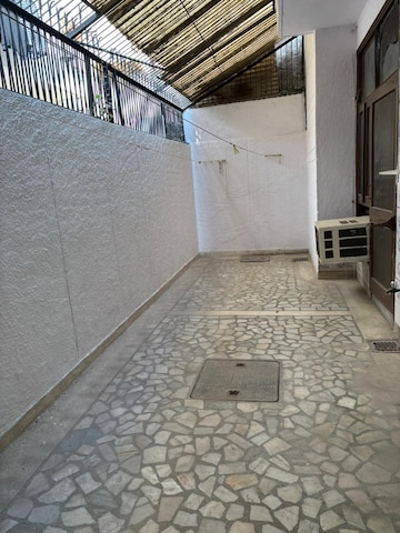 Bathroom in 6+ BHK Villa at Sector 72 – for Rent