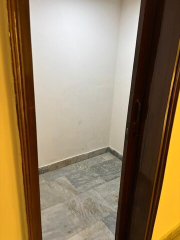 Balcony in 6+ BHK Villa at Sector 72 – for Rent