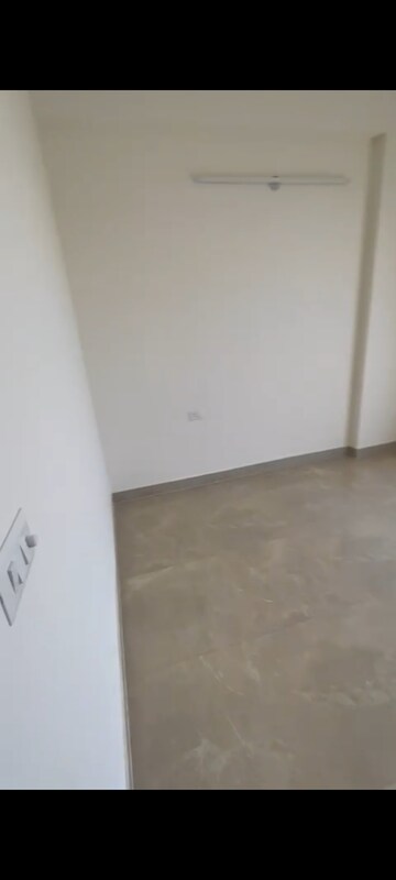 Room in 3 BHK Apartment at Eldeco Accolade, Sohna Sector 2 – for Sale