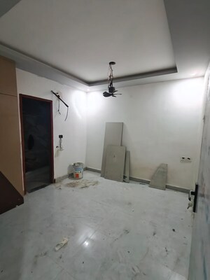 Bathroom in 4 BHK Apartment at Vipul Tatvam Villas, Sector 48 – for Rent