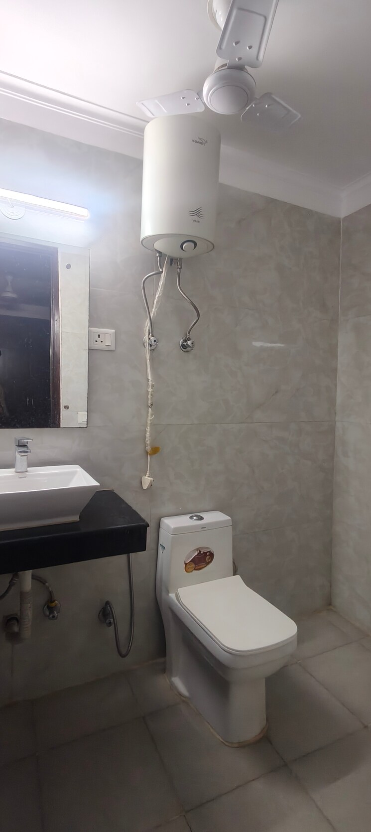 Bathroom, chattarpur 4 Bedroom 2500 Sq.Ft. Builder Floor In Chattarpur Delhi 9709683
