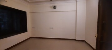 Room in 2 BHK Apartment at Oshiwara Mhada, Andheri West – for Rent