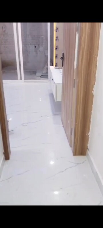 Room in 2 BHK Builder Floor at Vaishali Sector 5 – for Sale