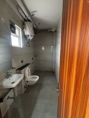 Bathroom in 1 BHK Builder Floor at DLF City Phase III, Sector 24 – for Rent
