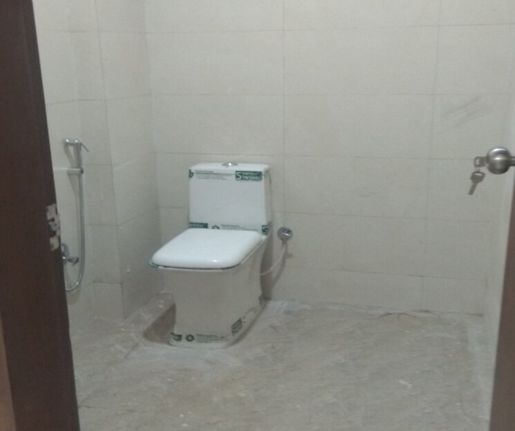 Bathroom, chattarpur 2 Bedroom 805 Sq.Ft. Apartment In Chattarpur Delhi 9709892