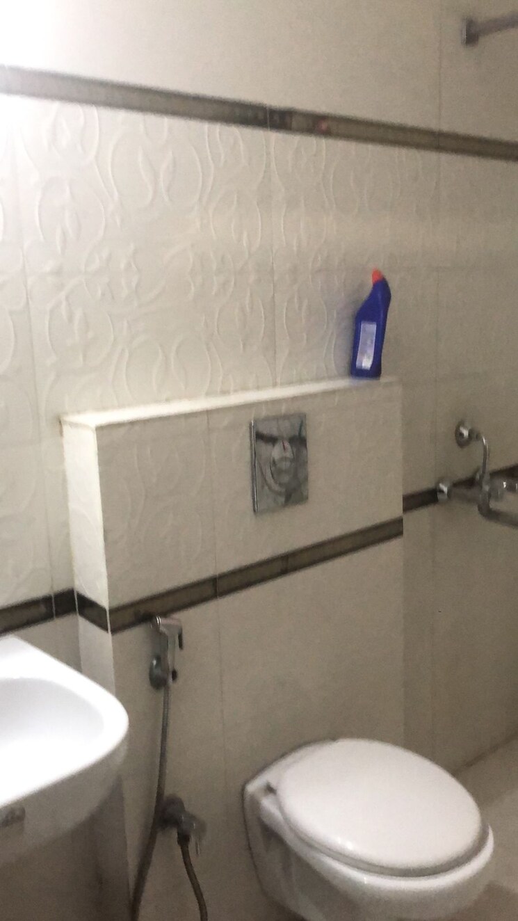 Bathroom, sector 4 3 Bedroom 1814 Sq.Ft. Independent House In Sector 4 Gurgaon 9709765