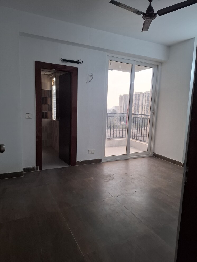 Room, unnati-fortune-the-aranya 2.5 Bedroom 1280 Sq.Ft. Apartment In Sector 119 Noida 9709788