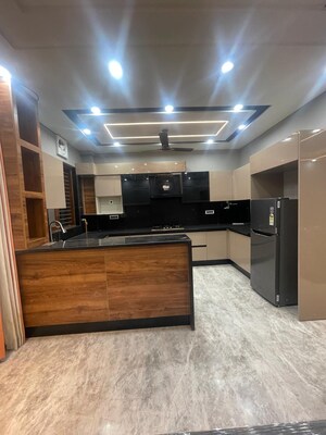 Kitchen in 4 BHK Apartment at Central Park Resorts, Sector 48 – for Rent