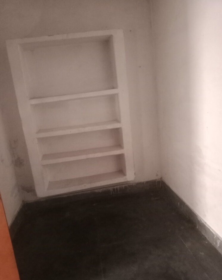 Room, aliganj 1 Bedroom 480 Sq.Ft. Villa In Aliganj Lucknow 9710029