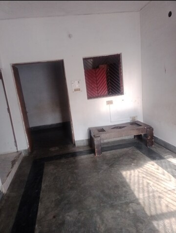 Living Room in 1 BHK Villa at Aliganj – for Rent