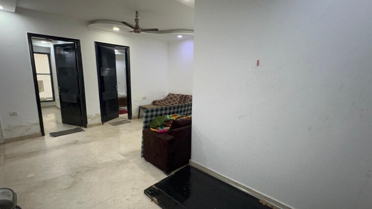 Living Room, model town 2 Bedroom 1000 Sq.Ft. Builder Floor In Model Town Delhi 9710240