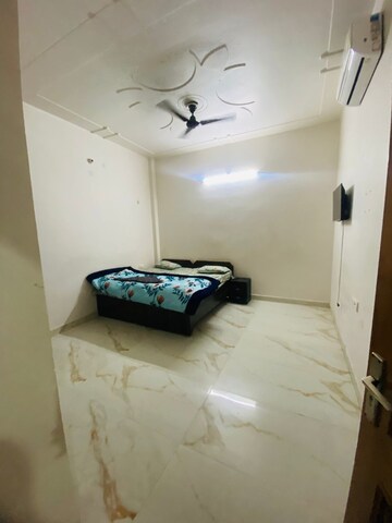  Pg For Rent in Vineet Khand